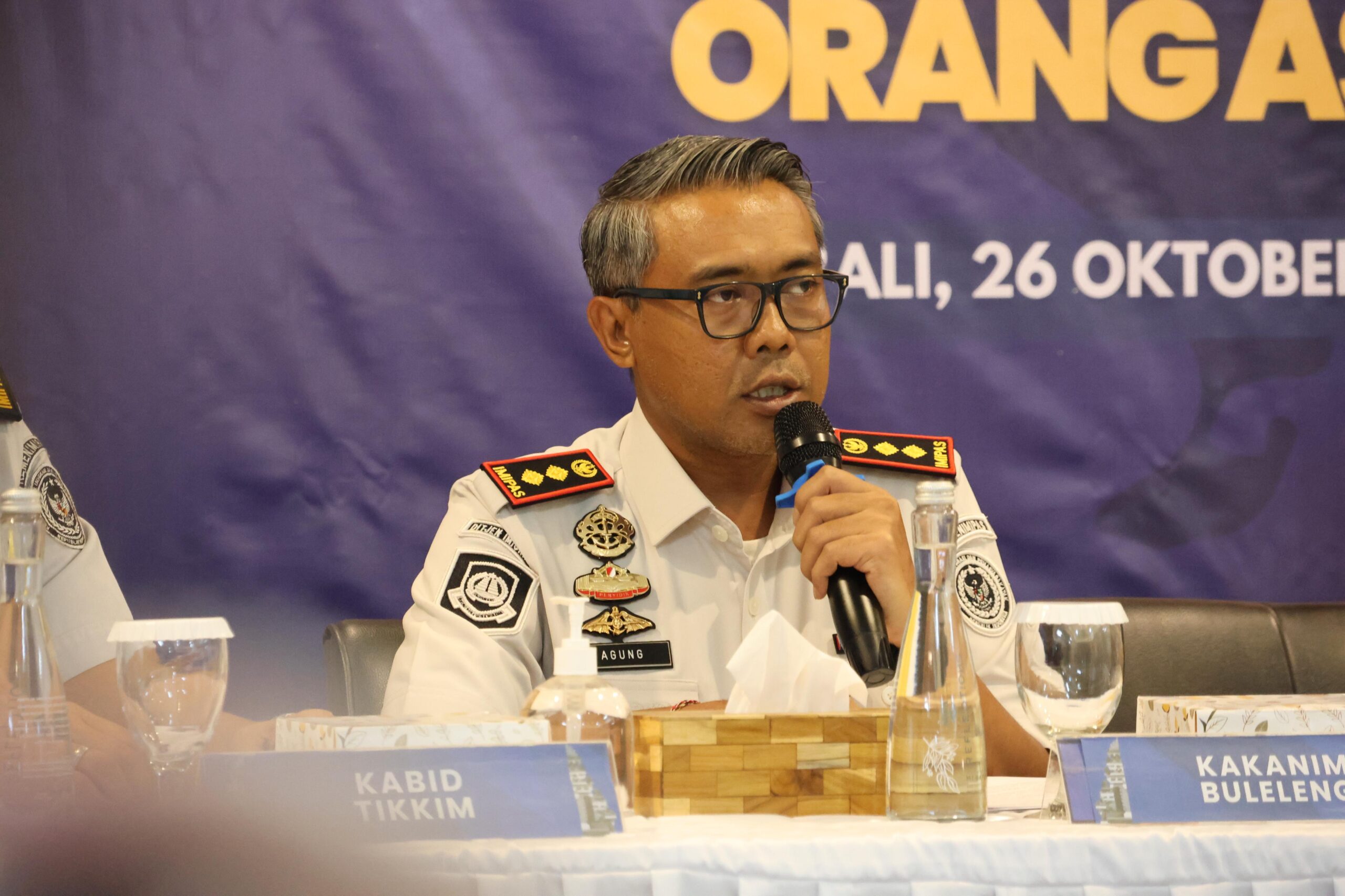 Imigrasi Buleleng Buru 2 WNA Perancis Pemeran Video Asusila di Karangasem