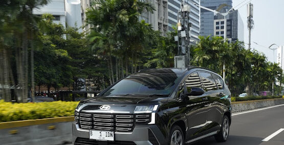Mengarungi Bali dari Sanur hingga Ubud, Hyundai STARGAZER Cartenz Tawarkan Kenyamanan Captain Seat Mulai Rp254,9 Juta