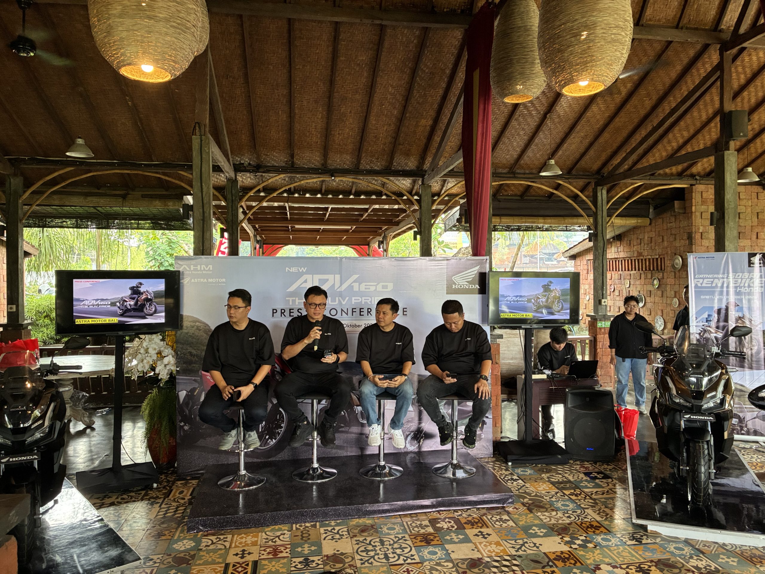 New Honda ADV160: Skutik Penjelajah Kian Gagah, Canggih dengan Honda RoadSync