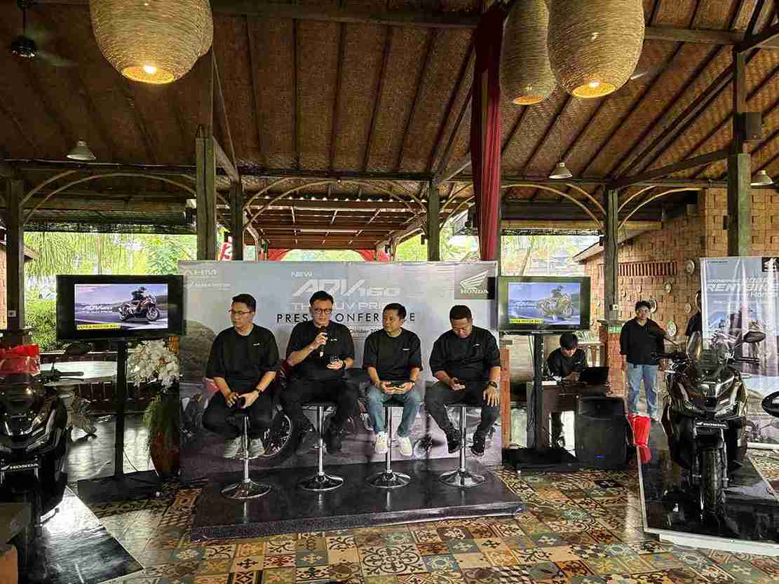 New Honda ADV160: Skutik Penjelajah Kian Gagah, Canggih dengan Honda RoadSync