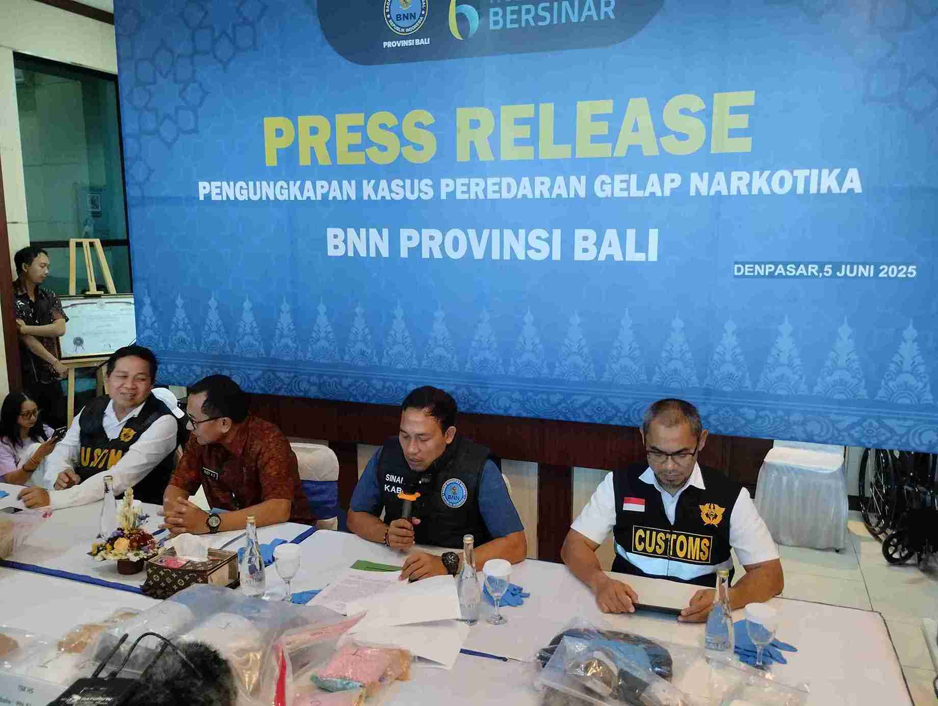 BNNP Bali Ungkap 15 Kasus Narkotika, Tangkap 21 Tersangka Selama April-Mei 2025