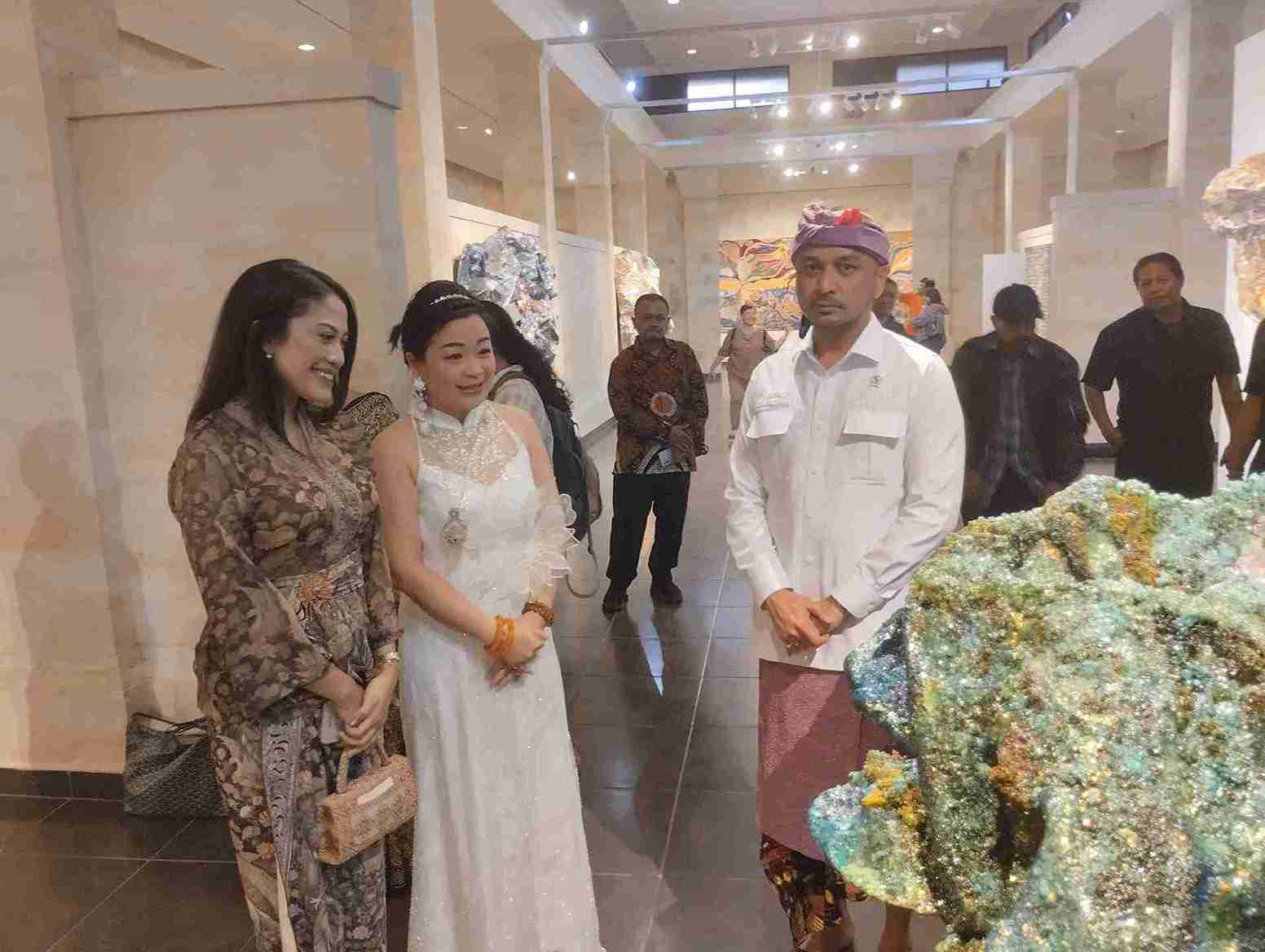 Melampaui Kanvas: Seni Transformatif Sherry Winata Ajak Penonton Jelajahi Dimensi Batin