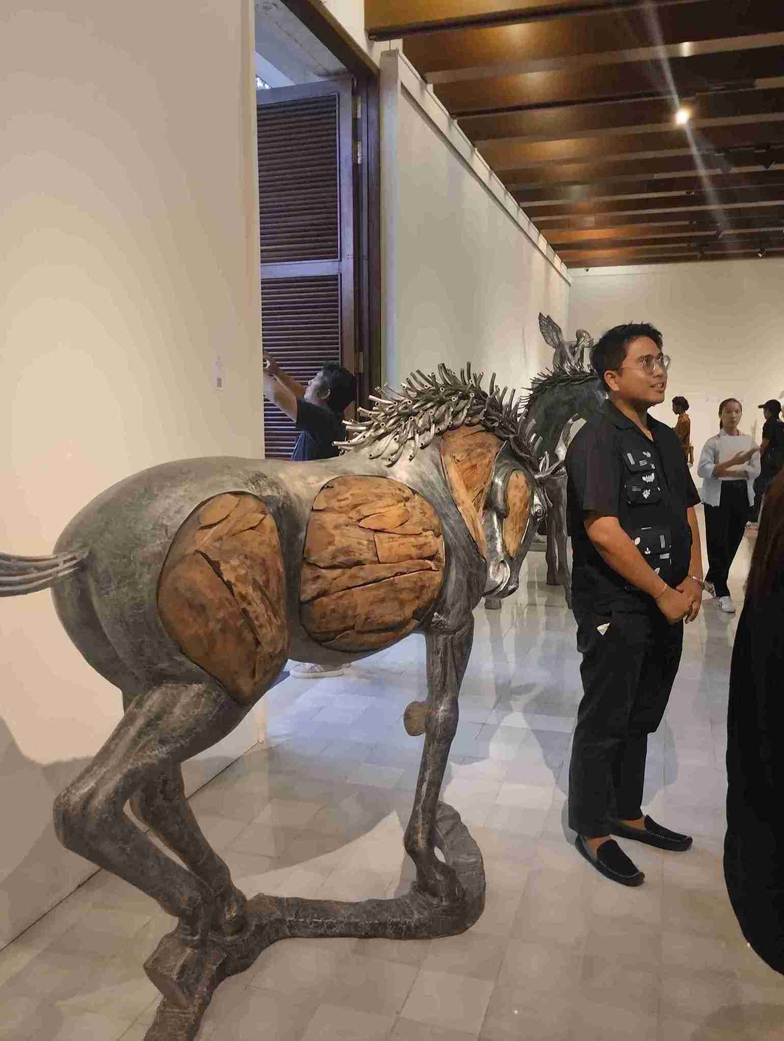 Rayakan Spirit Kuda, Sudamala Resorts Gandeng PT Timboel dalam Eksibisi Ikonik