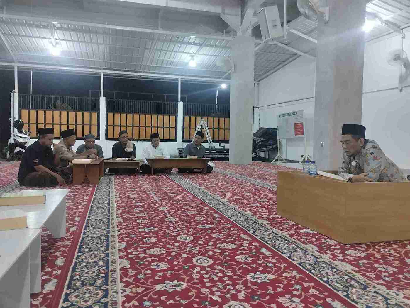 Pasir Bisa Jadi Alat Bersuci? Simak Penjelasan Ustaz Fajar Soal Syarat Tayamum