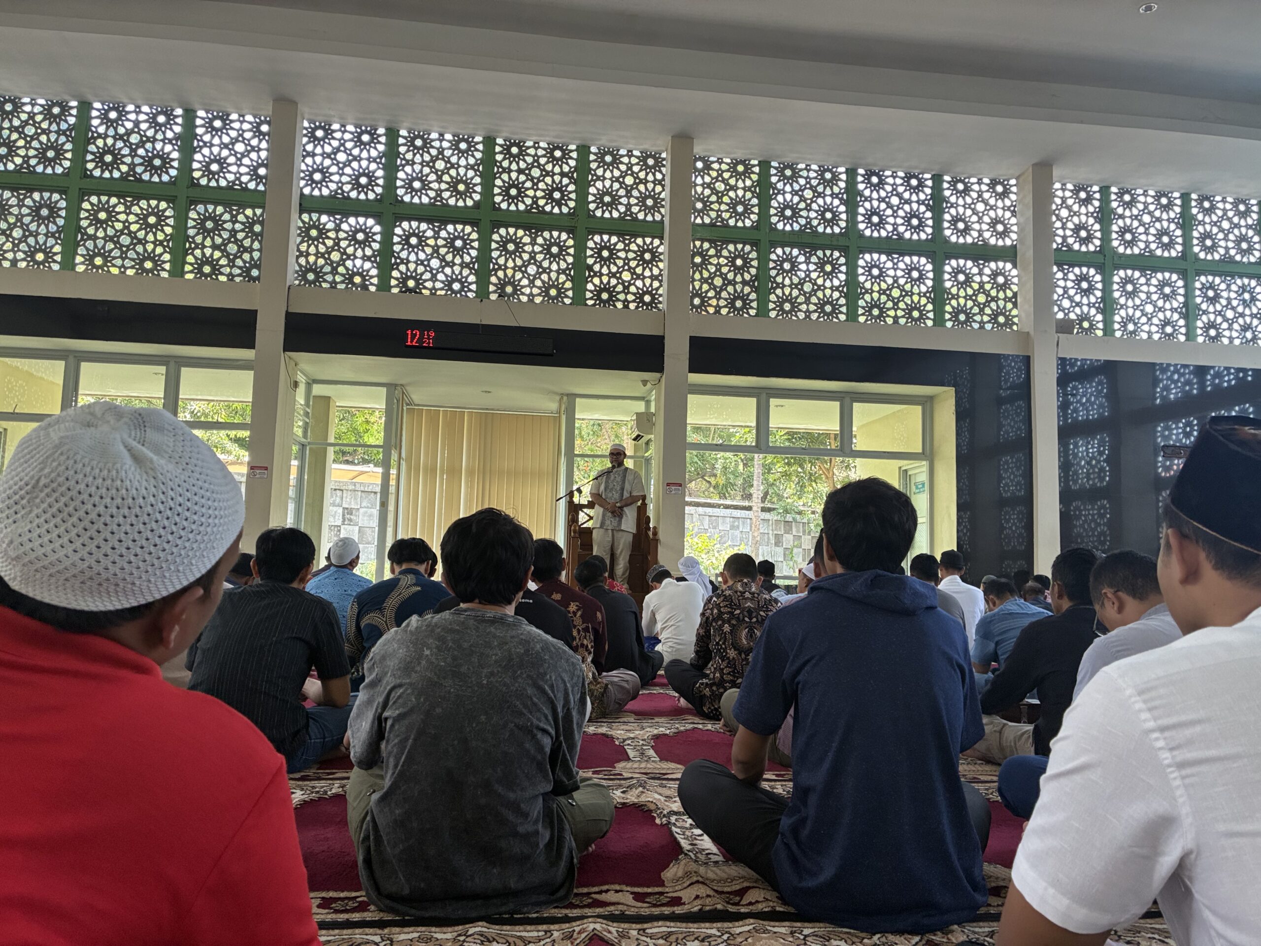 Jangan Berputus Asa, Ustaz Hamzah Bagikan Tips Supaya Doa Cepat Diijabah di Masjid Al-Ikhlas