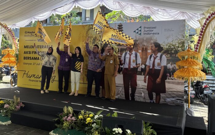 Maybank Indonesia dan Prestasi Junior Indonesia Perkuat Literasi Keuangan Pelajar Lewat Program ‘Melaib’ di Gianyar