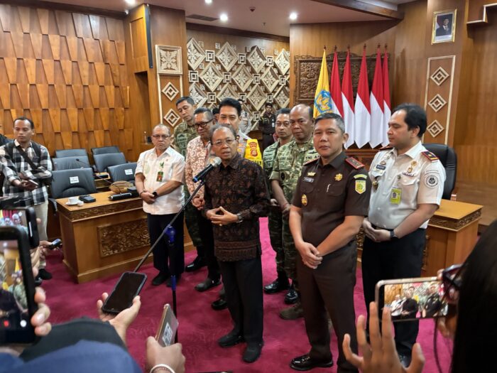 Gubernur Koster Minta Warga Tak Terprovokasi Medsos dan Jaga Kondusivitas Pariwisata