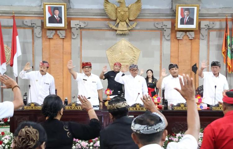 Pemkab dan DPRD Tabanan Sahkan Empat Ranperda Strategis untuk Pembangunan Daerah
