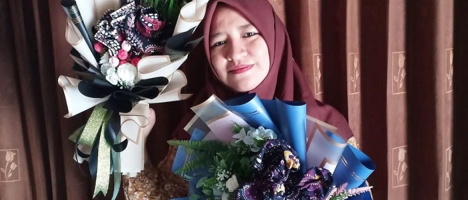 Buah Didikan Gus Mus: Lulus Pesantren Muamluaturrahmah Kini Jadi Juragan Pernak-pernik