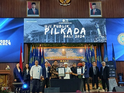 Koster Serap Aspirasi Mahasiswa Unud Usai Uji Publik Pilkada, Layani Diskusi dan Foto Selfie 