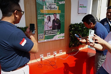 Telkomsel Beri Bantuan Charger Station Ramah Lingkungan, Implementasikan ESG untuk Masa Depan Berkelanjutan