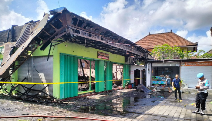 Apotek Melati Farma dan Laboratorium Taksu Terbakar, Kerugian Rp 7 Miliar