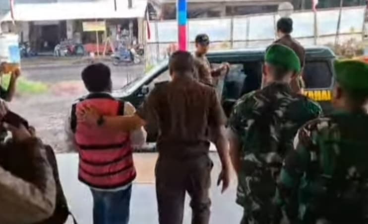 Perbekel Nonaktif Tusan Resmi Ditahan, Diduga Korupsi Dana Desa!