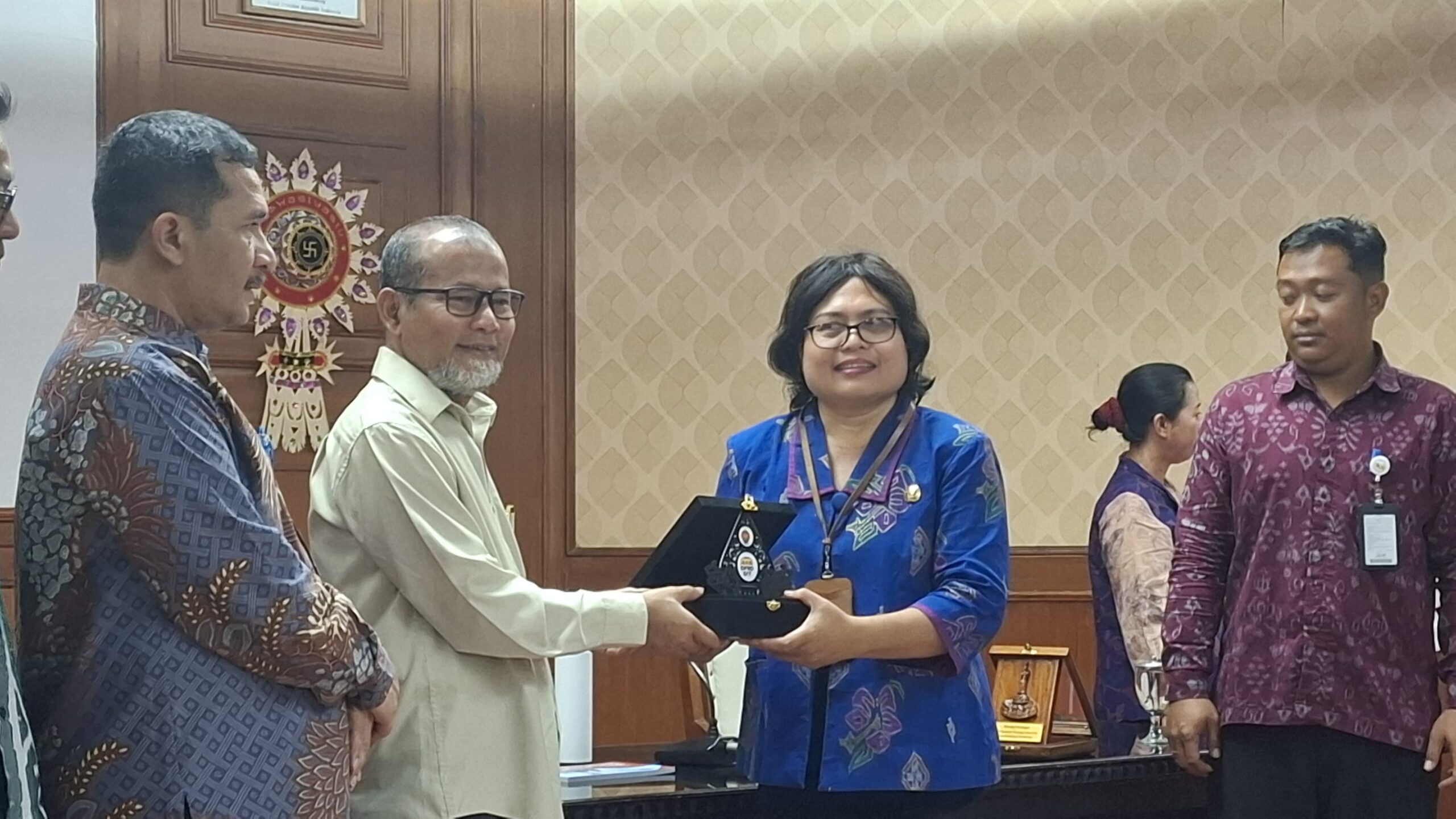 Terinspirasi Bali, DPRD DIY Desak Pemda Terapkan Larangan Plastik dan Teba Modern