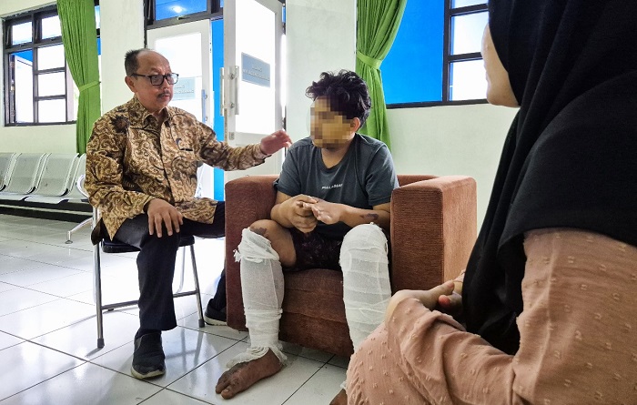 Pastikan Negara Hadir, Ketua LPSK Temui Korban Penyiraman Air Keras di Sukabumi