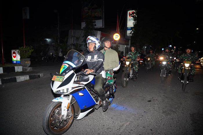 Pangdam Udayana Piek Budyakto Pimpin Patroli, Pastikan Bali Tetap Kondusif Pascademo