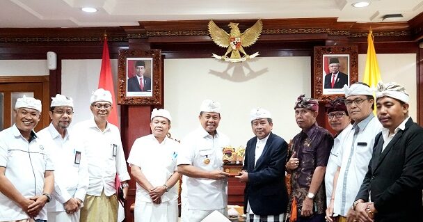 Pj Gubernur Mahendra Jaya Dukung LPD Lebih Inovatif dan Solutif untuk Krama Bali