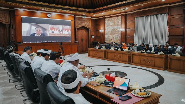 Pj Gubernur Mahendra Jaya Ajukan Penggunaan Insinerator sebagai Solusi Penanganan Sampah di Bali