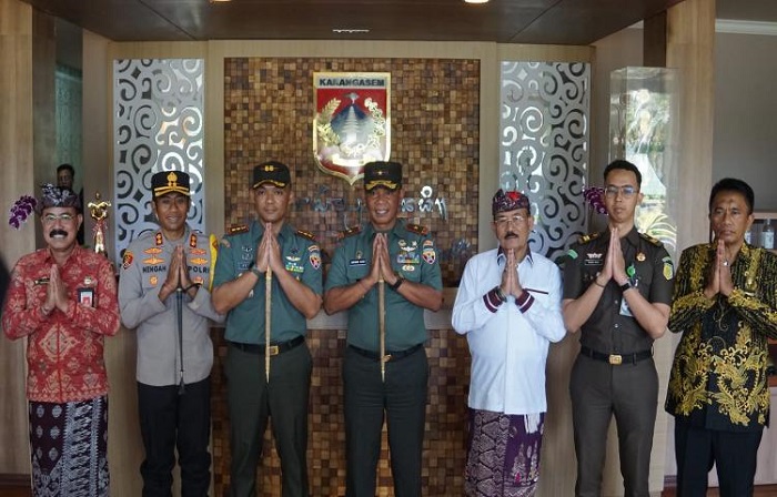 Perkuat Sinergi Pemda dan TNI, Plt Bupati Karangasem Terima Kunjungan Kerja Danrem 163 Wira Satya