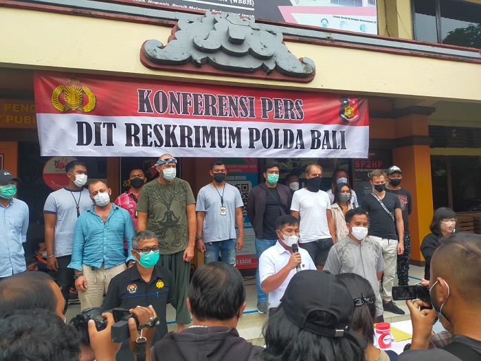 Turis Ukraina Dihajar Sesama Warga Negara, Dipicu Sepeda Motor Hilang