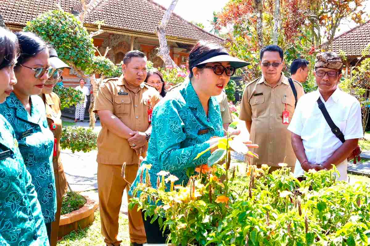 Inovasi Sampah ASA di SMP Negeri 3 Kediri Tarik Perhatian Bunda Rai dalam Penilaian PKK