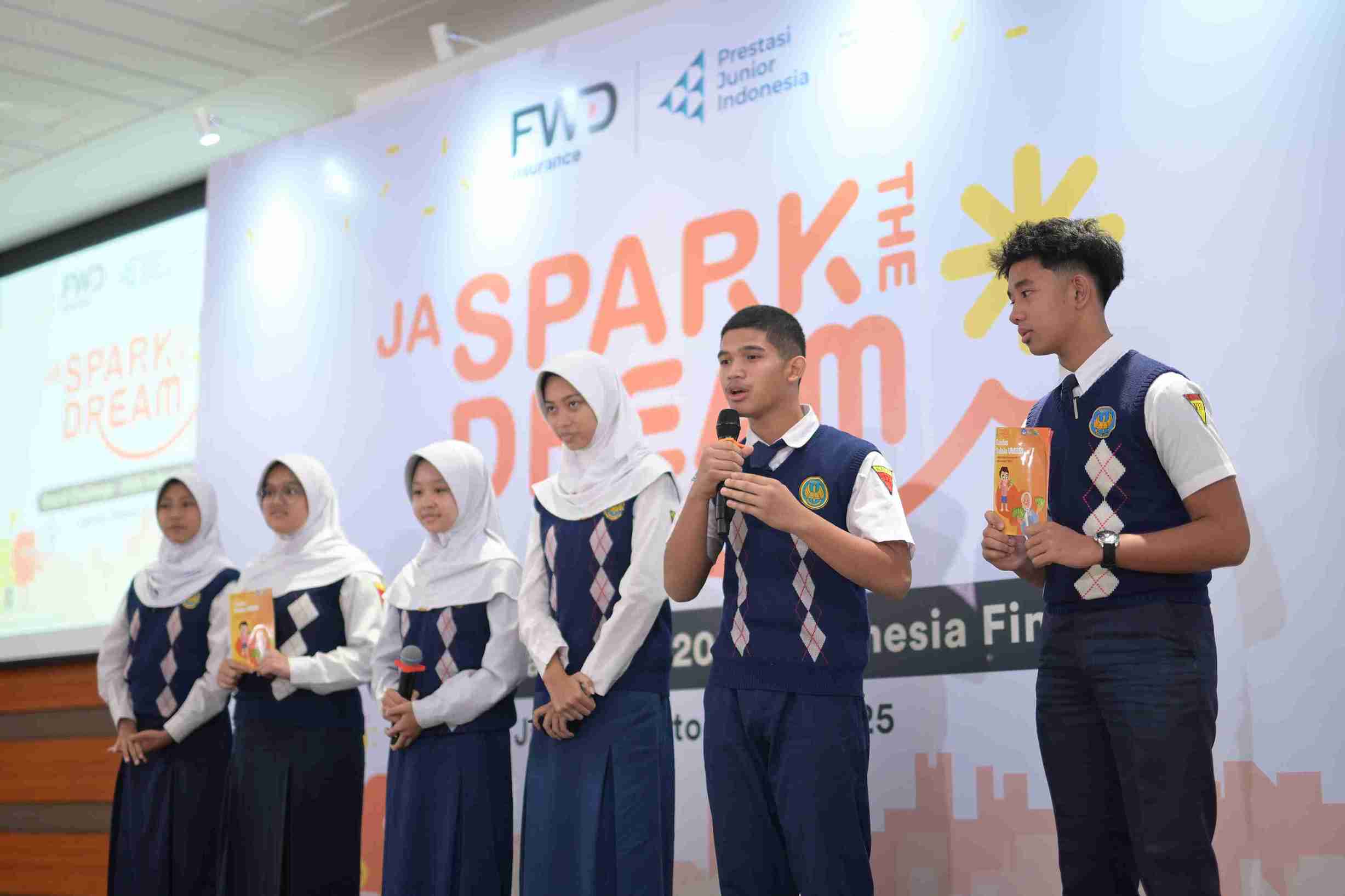 JA SparktheDream Social Challenge, FWD Insurance Ajak Siswa Ciptakan Solusi Literasi Finansial Berdampak