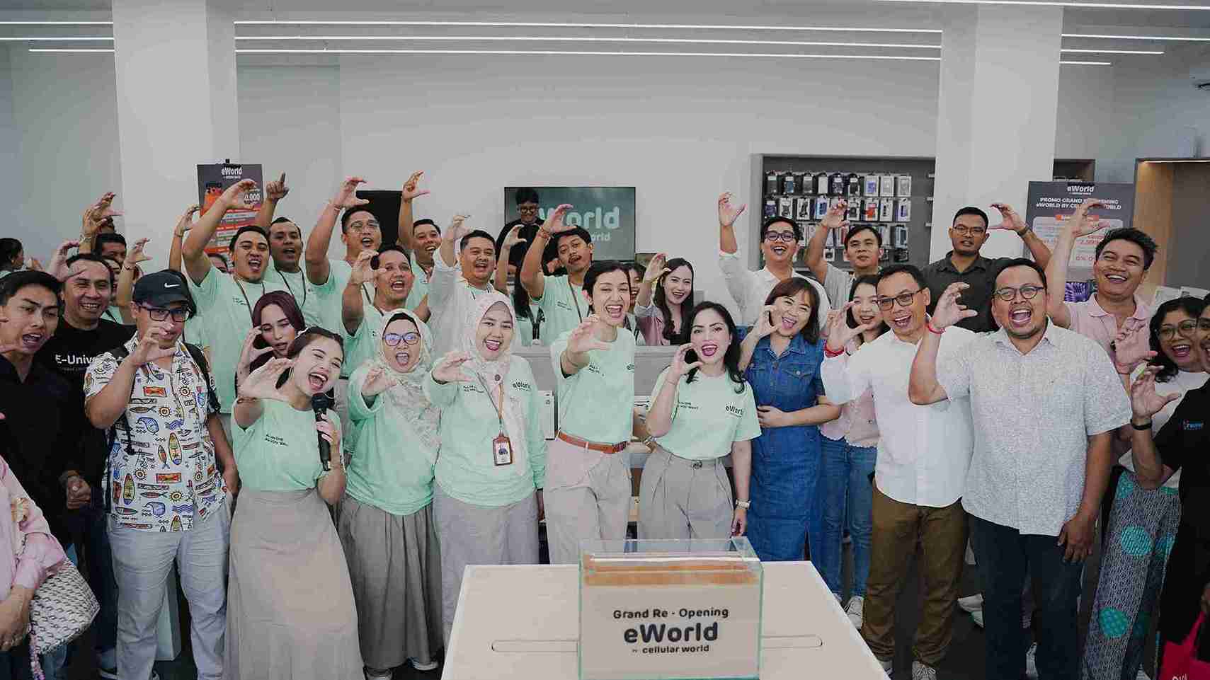 Cellular World Rayakan Grand Reopening eWorld, Hadirkan Promo May Day Special
