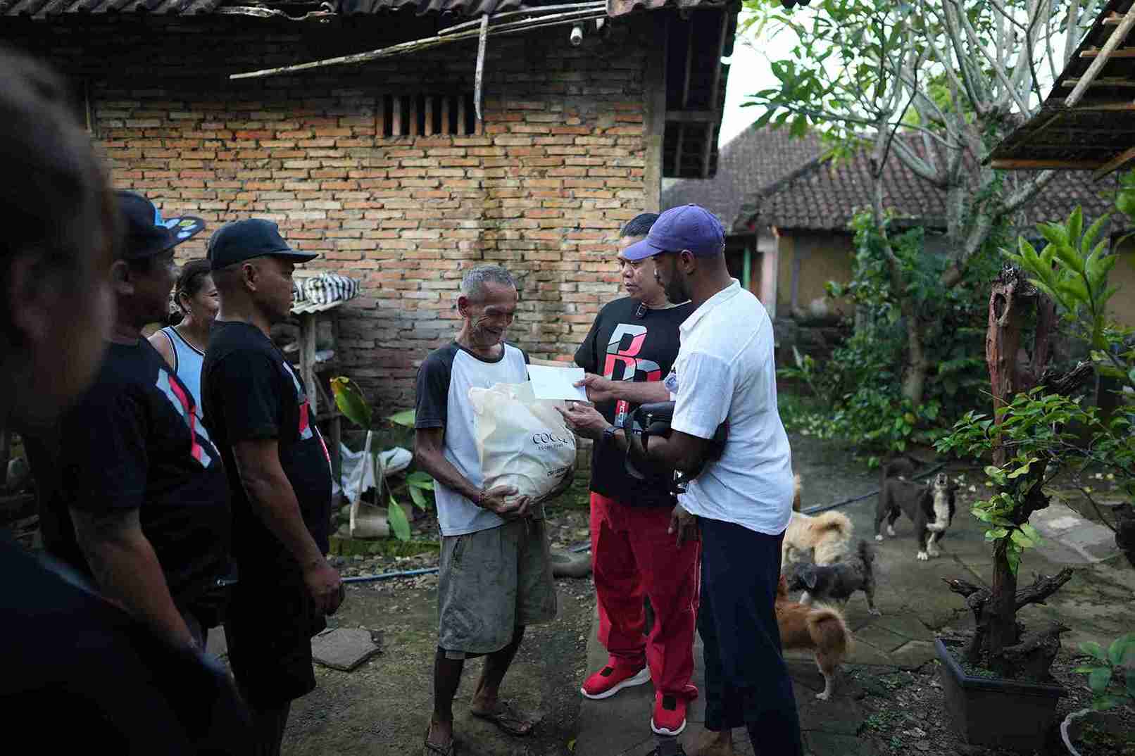 COCO Social Fund Dorong Pemberdayaan Masyarakat Lewat Aksi Sosial Rutin di Tabanan