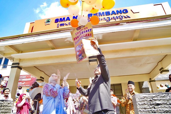 Bangku Sekolah SMADA Rembang Saksi Kisah Cinta Menag Yaqut Cholil Qoumas dan Eny Retno