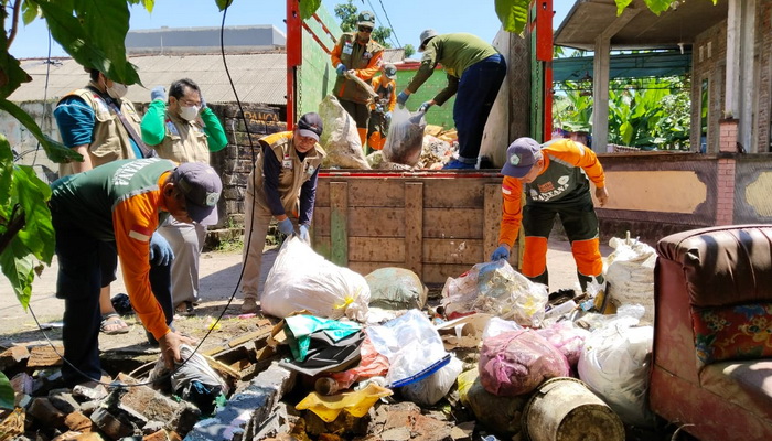 Santana SPMAA Bali Gelar Baksos Peduli Korban Banjir Jembrana