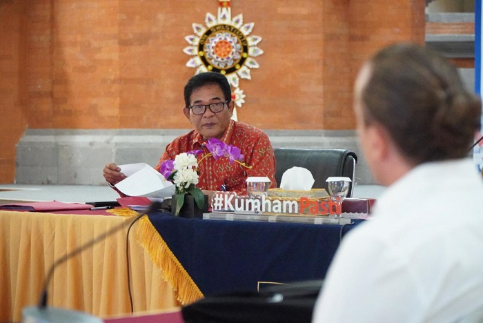 WN Italia Jalani Sidang Pewarganegaraan di Bali, Diuji Komitmen dan Kecintaannya pada Indonesia