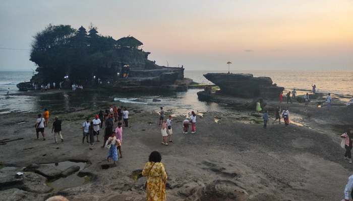 Kunjungan Wisatawan ke DTW Tanah Lot Tembus 1,6 Juta Orang