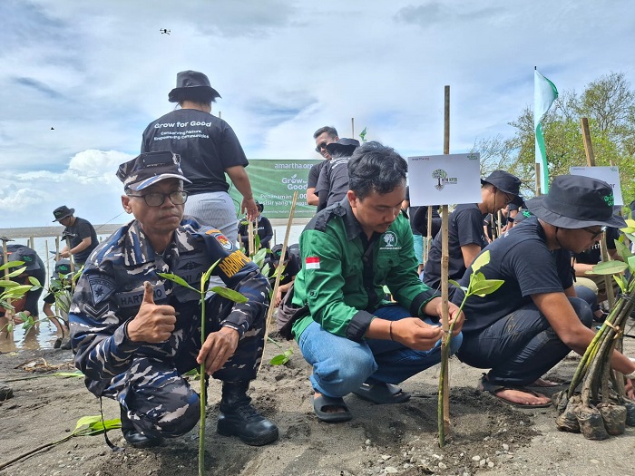 Bentengi Pesisir Bantul: Amartha dan Gen Z Tanam 5.000 Mangrove di Pantai Baros