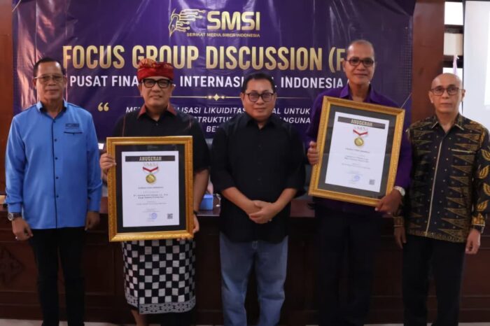 Bangun Komunikasi Positif, Bupati Sanjaya Resmi Dinobatkan sebagai Sahabat Pers Indonesia