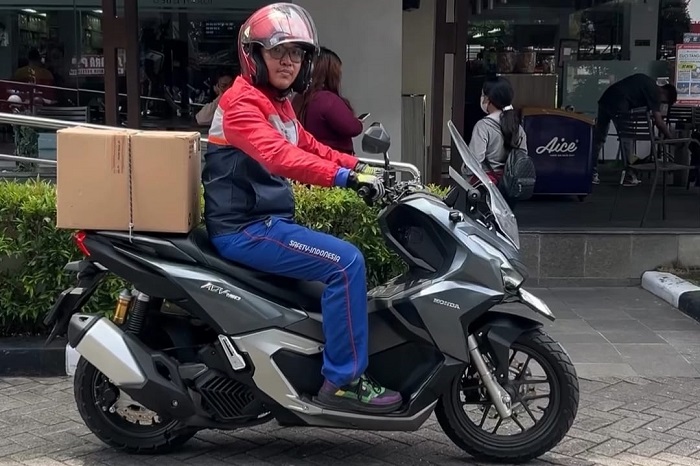 Astra Motor Bali Bagikan Tips #Cari_Aman Bawa Barang Saat Naik Kendaraan Roda Dua