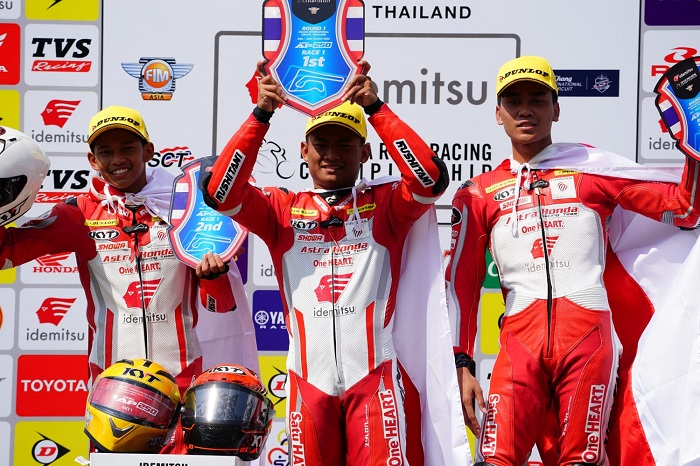 Pebalap Astra Honda Sapu Bersih Podium ARRC Thailand, Bendera Merah Putih Berkibar