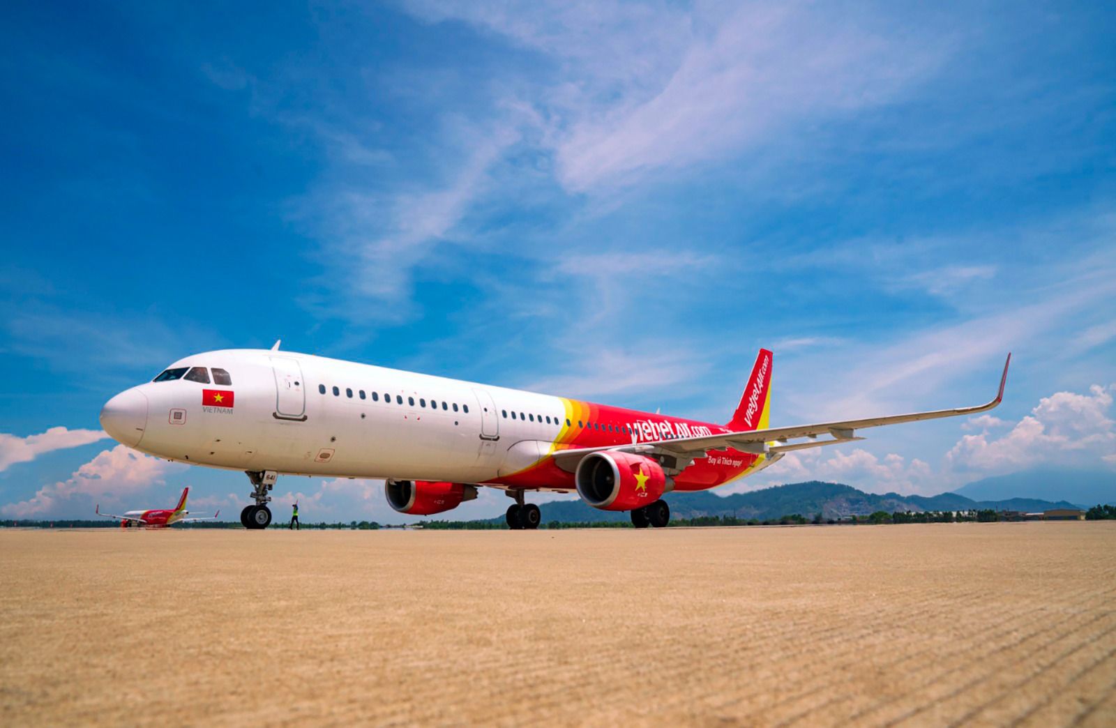 Musim Panas, Vietjet Mulai Layani Penerbangan Langsung Hanoi Phuket dan Van Don Vietnam