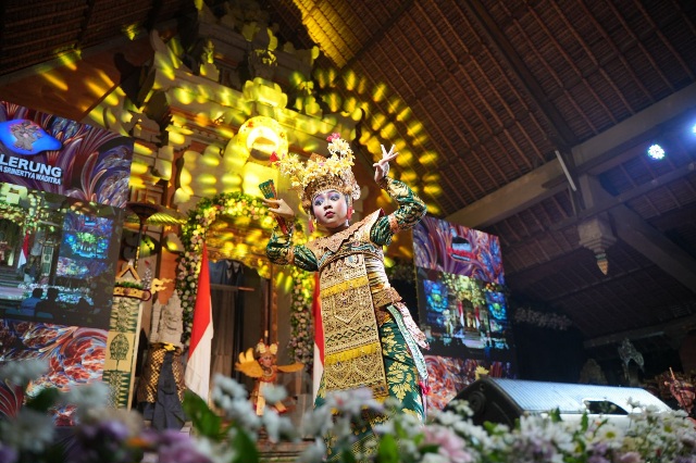 Mengungkap Kembali Jejak Maestro: Legong dan Kebyar Peliatan Memukau di Balerung