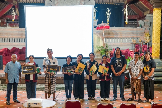 Geliat Literasi Perempuan Muda Bali: Dominasi Penulis Resensi Film ‘Roots’