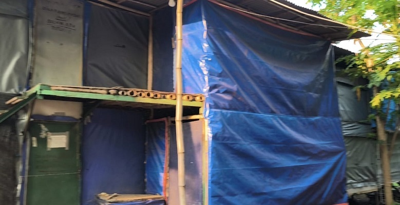 Warga Kregenan Kraksaan Resah Bau Kandang Ayam dan Lalat