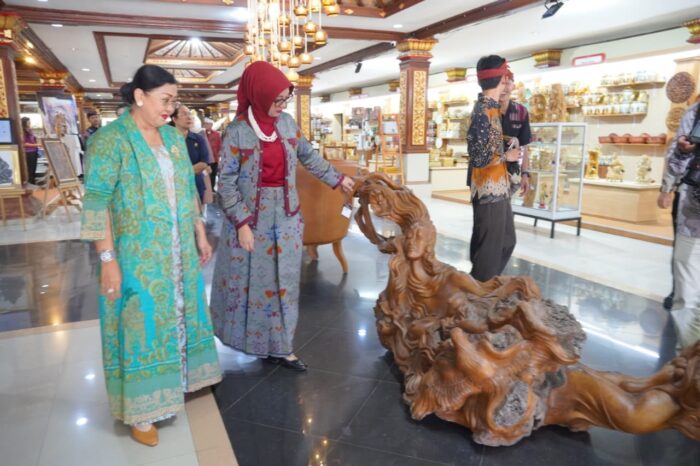 Dekranasda Bali Dan NTB Perkuat Dialog Kerajinan Nusantara