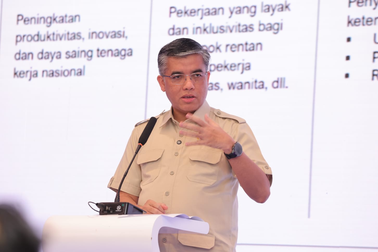 Menaker Yassierli ke Anak Muda: Dunia Kerja Masa Depan Cari Skill, Bukan Cuma Ijazah Sekolah!