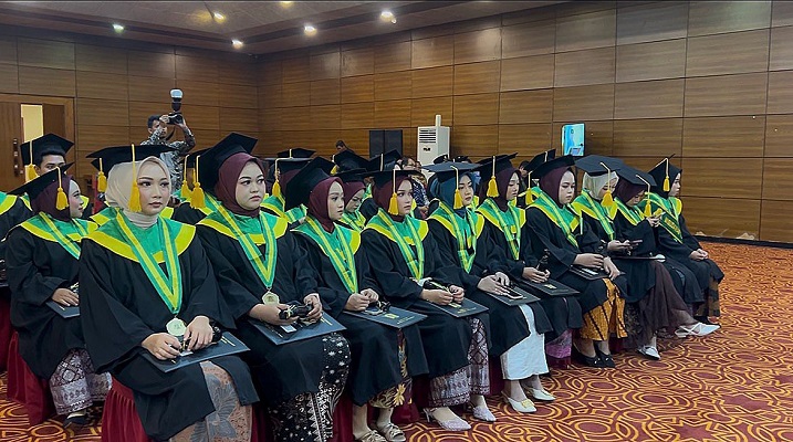 Wisuda Politeknik Assalaam: Cetak Lulusan Cum Laude dan Mantap Menuju Universitas di 2027