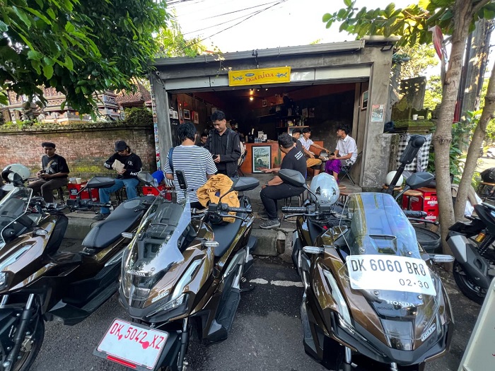 Beyond Touring! Xploride Mystery Camp Ajak KOL dan Followers Jajal Ketangguhan ADV160