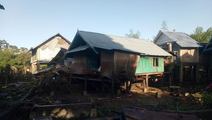 Banjir Bandang Landa Sumbawa Akibatkan Ratusan Rumah Rusak