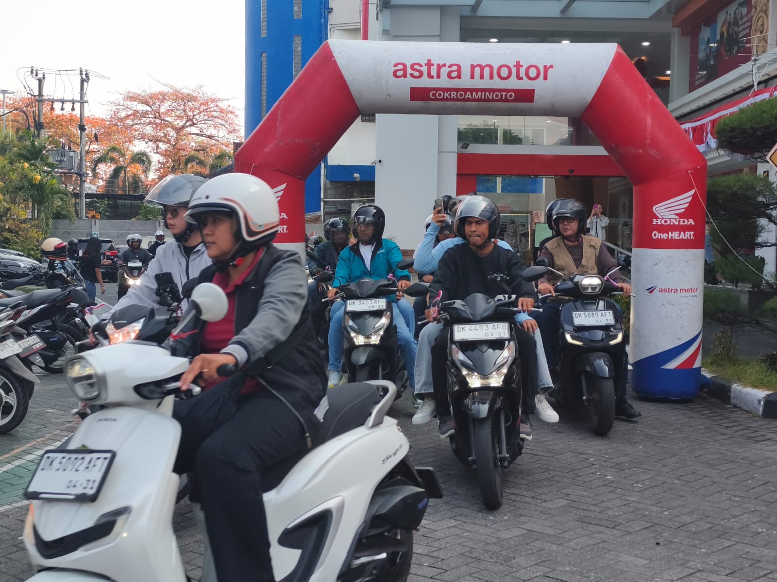 Astra Motor Bali Rayakan Hari Pelanggan Nasional 2026 Lewat City Rolling dan Konvoi Kendaraan Listrik