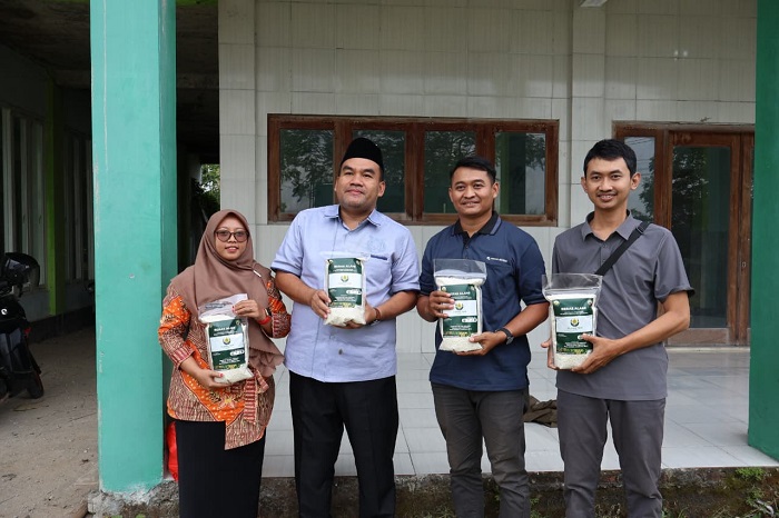 Petani Milenial Desa Sumber Blora Sukses Budidaya Beras Mentik Susu Organik