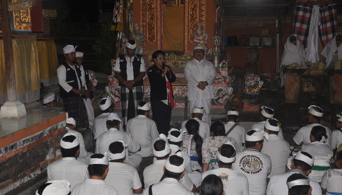 Bupati Eka : Karma Tidak Bisa Dipinjam dari Orang Lain