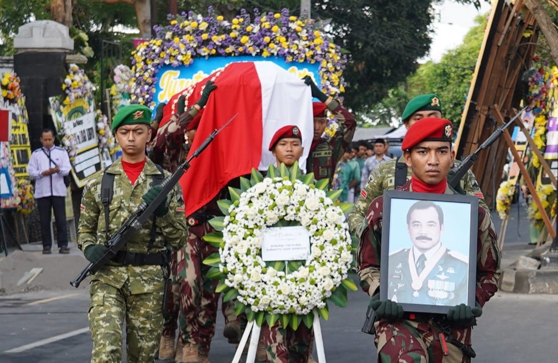 Diterbangkan dari Yogyakarta, Jenazah Mantan Kasad Subagyo HS Disemayamkan di Mabesad Sebelum Dimakamkan di TMP Kalibata