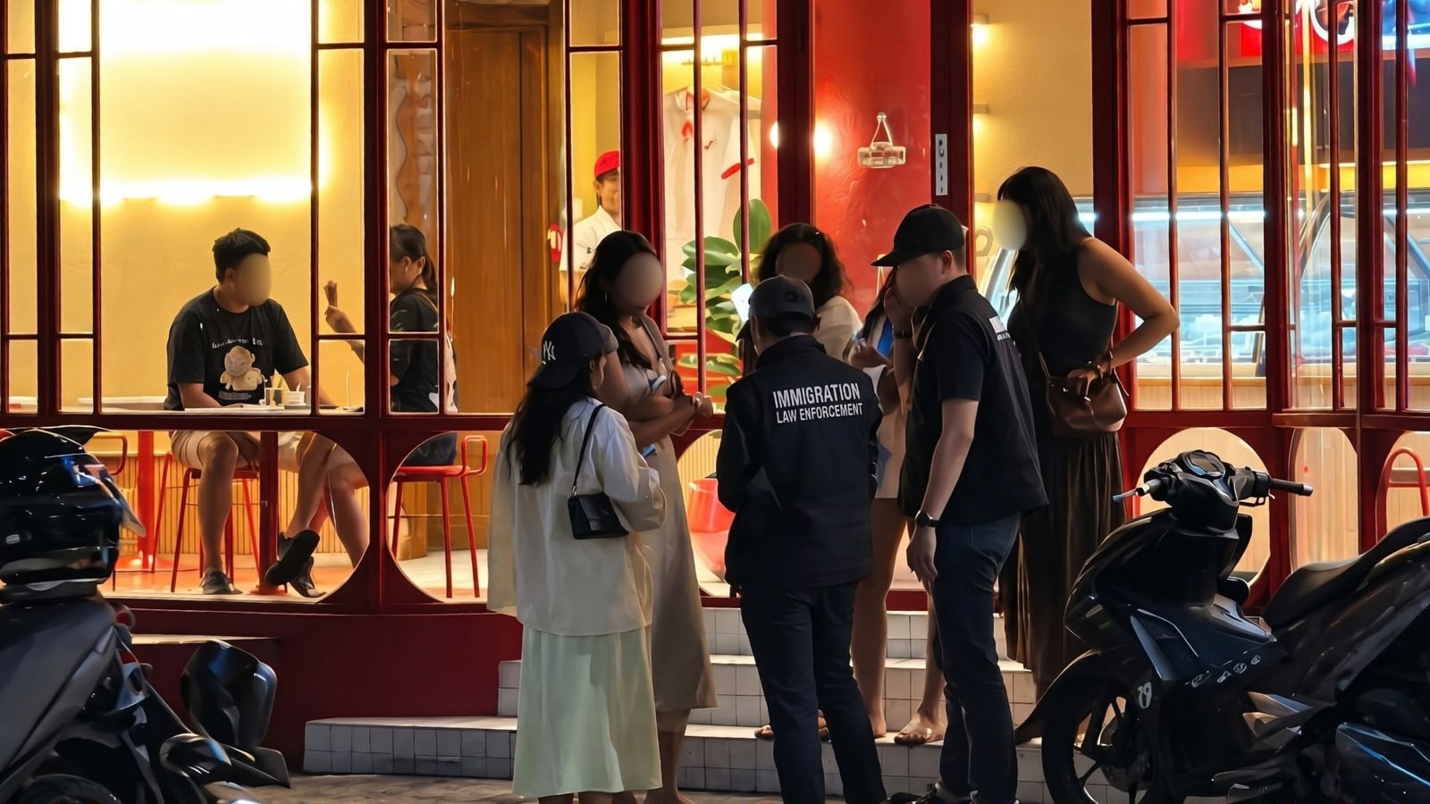 Imigrasi Ngurah Rai Deportasi Sembilan WNA, Dua Pelaku Berkedok ‘Investor Bodong